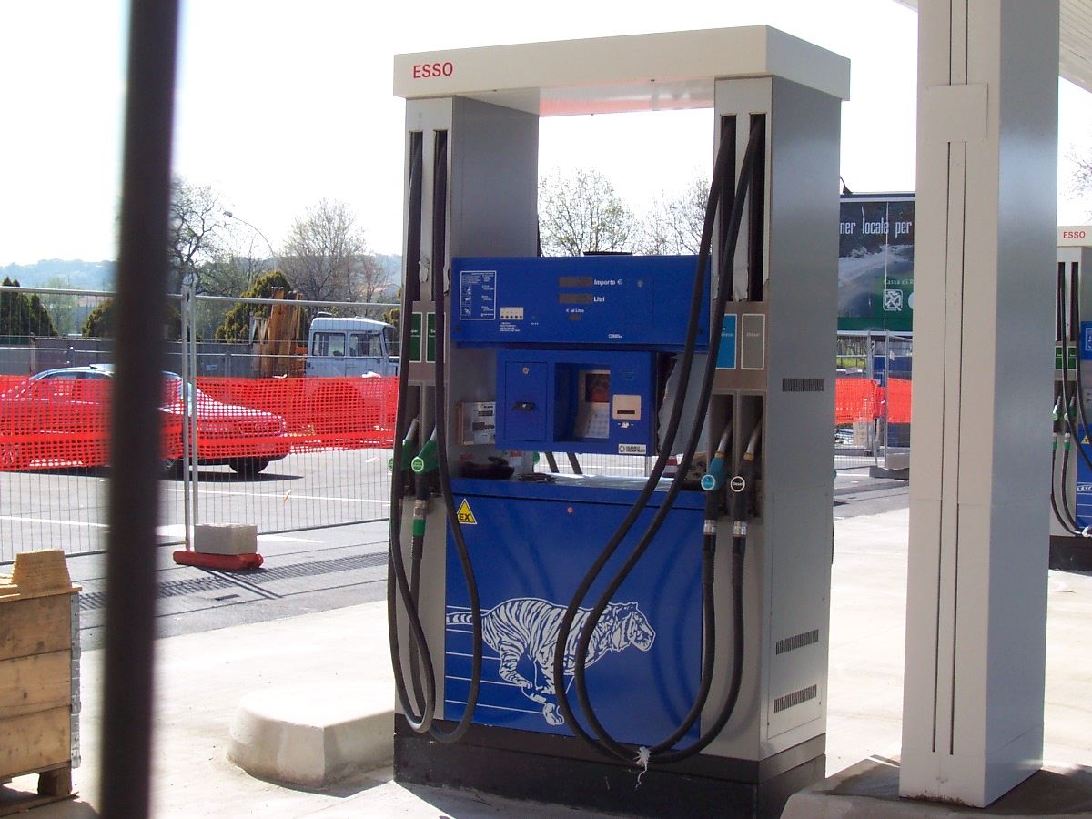 Nuove colonnine Esso
